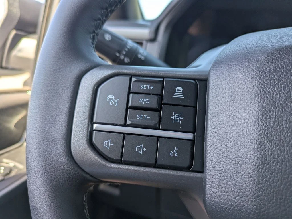 New 2026 Oxford White Ford XLT image 29