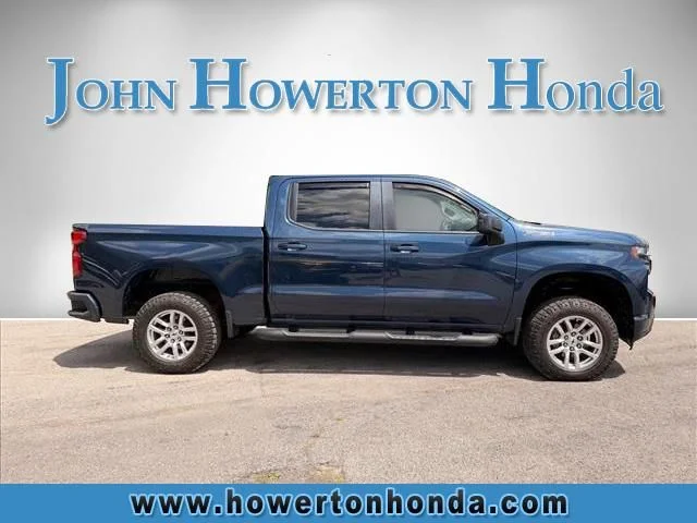 Used 2020 Blue Chevrolet RST image 3