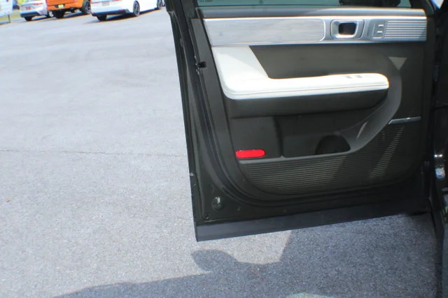 Used 2025 Rockwood Green Hyundai Calligraphy image 6