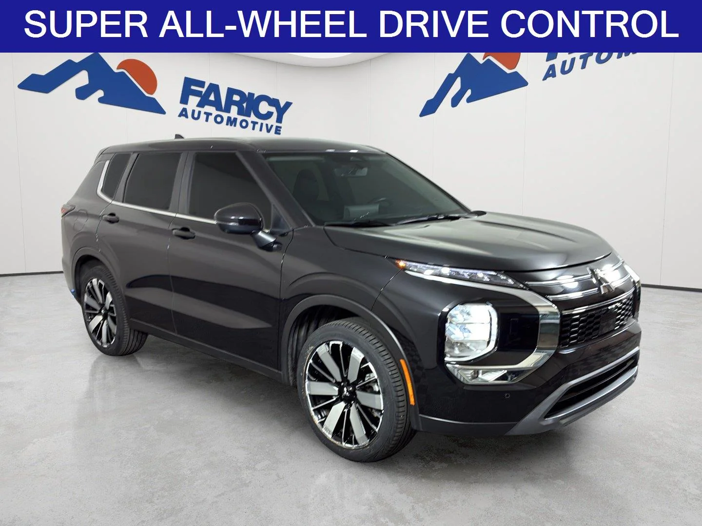 Used 2025 Black Diamond Mitsubishi SE image 3