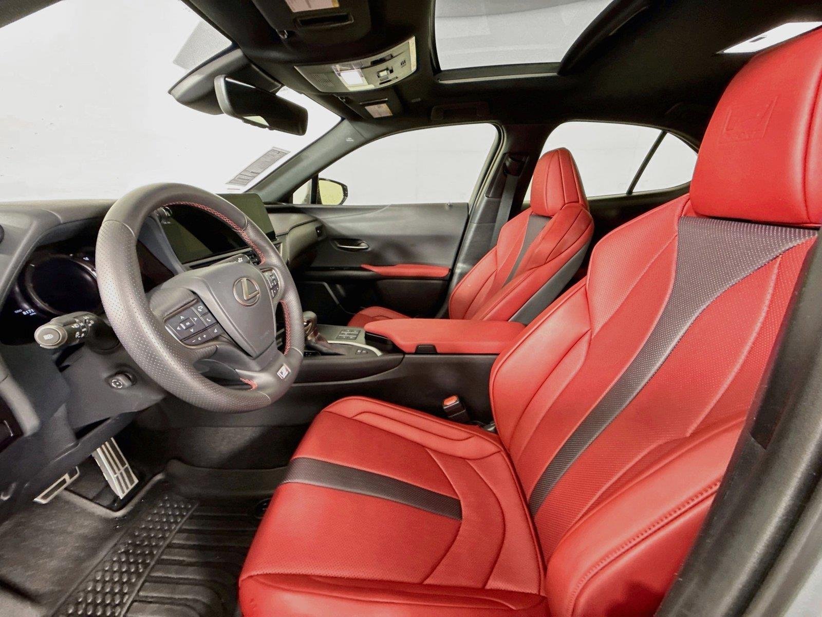 Used 2024 Iridium w/ Obsidian Roof Lexus UX 250h F SPORT Handling image 3