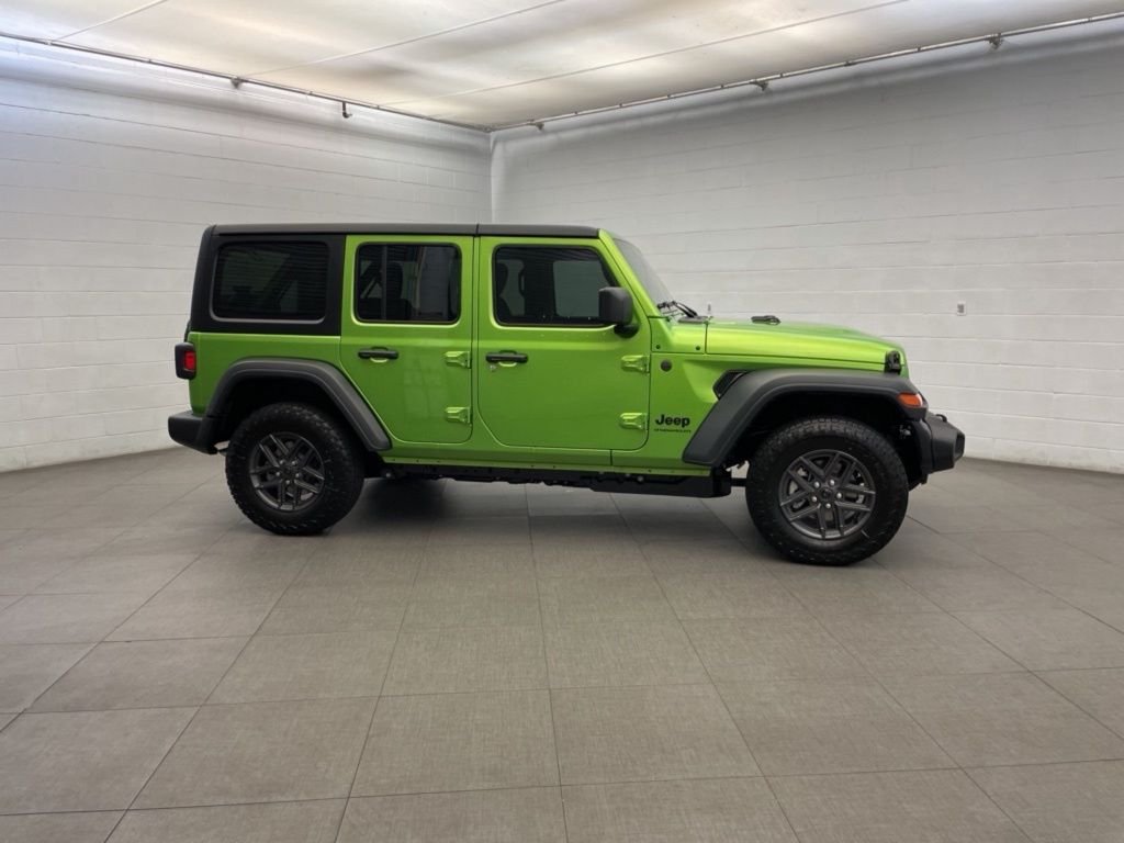 New 2026 Mojito Clear-Coat Exterior Paint Jeep Sport S image 2