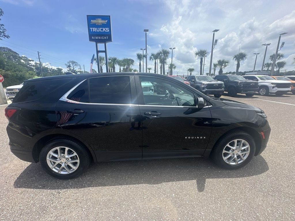 Used 2024 Mosaic Black Metallic Chevrolet LT image 17