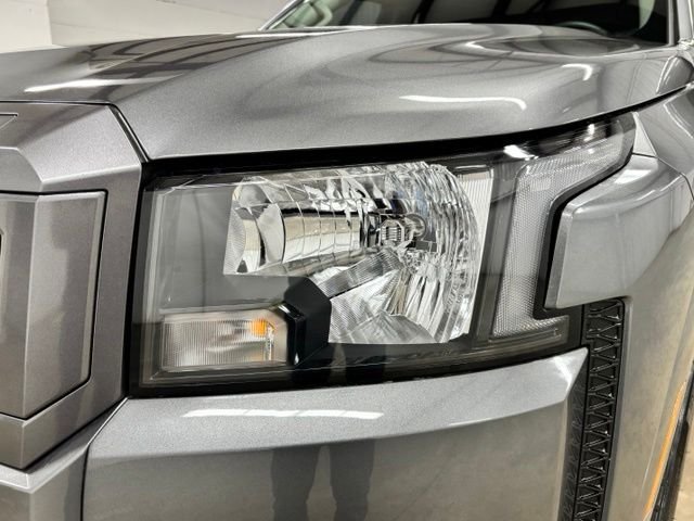 Used 2025 Gray Nissan SV image 9
