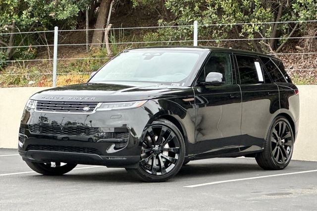 2026 Land Rover Range Rover Sport SE