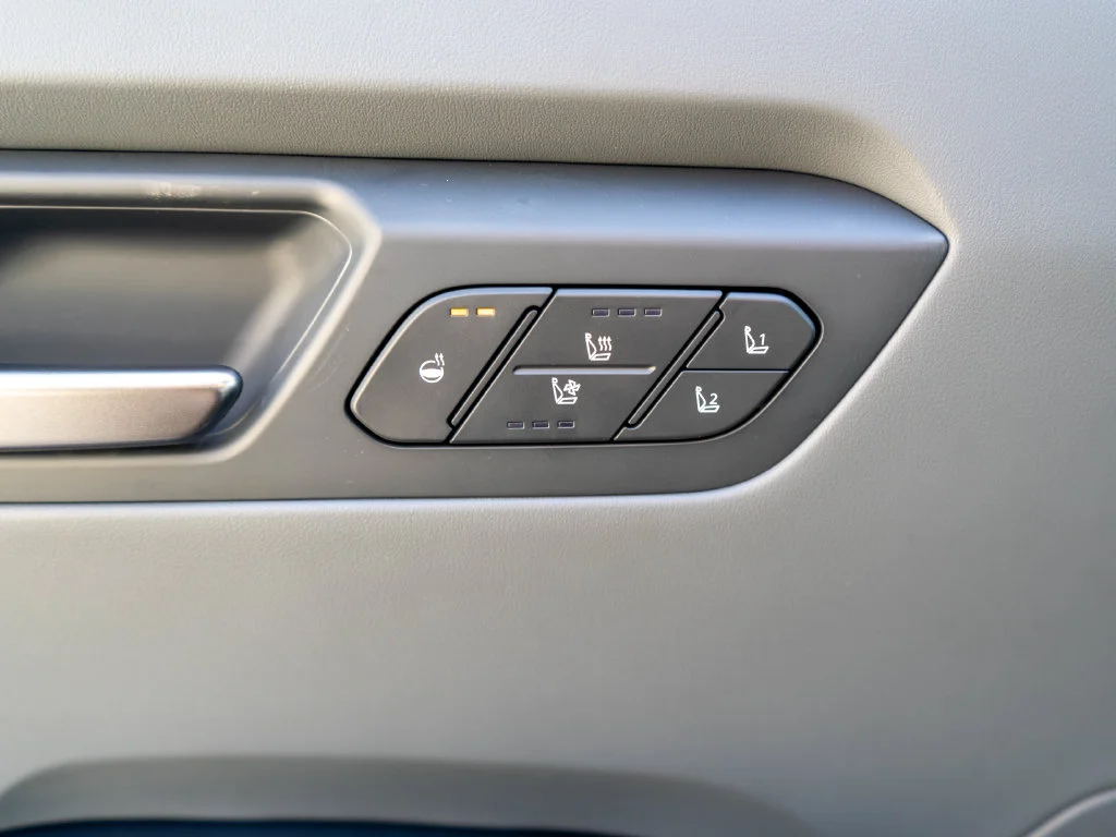 New 2026 White Kia Wind image 21
