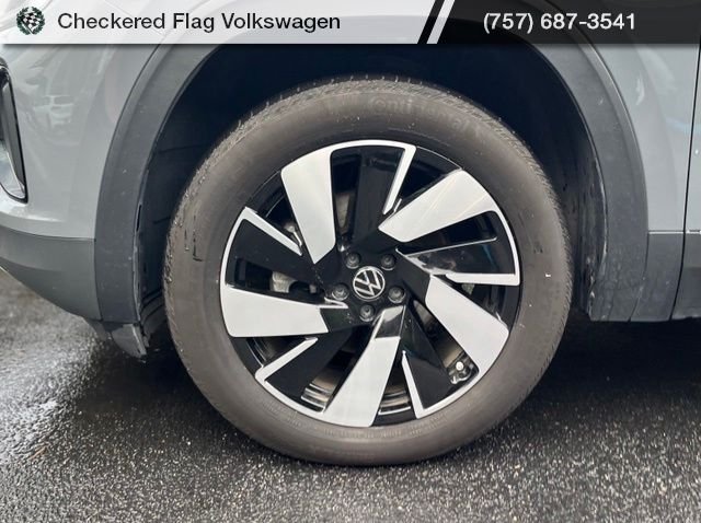 Used 2025 Pure Gray Volkswagen 2.0T SEL image 5