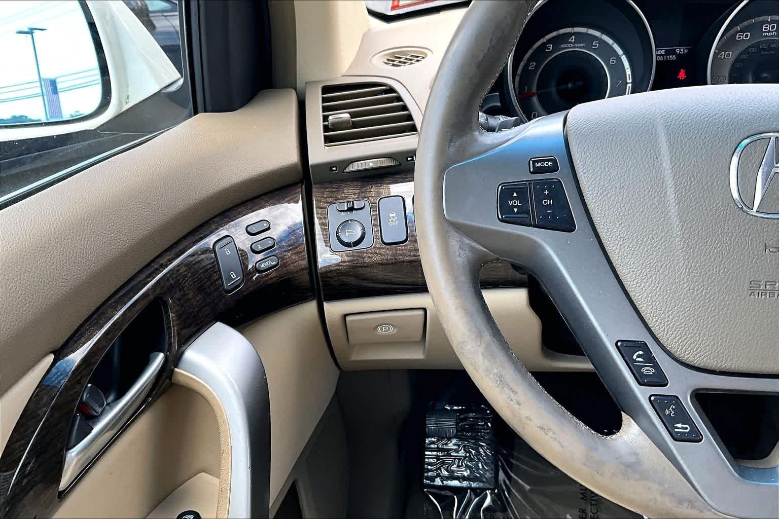 Used 2012 Aspen White Pearl II Acura Tech/Entertainment Pkg image 23
