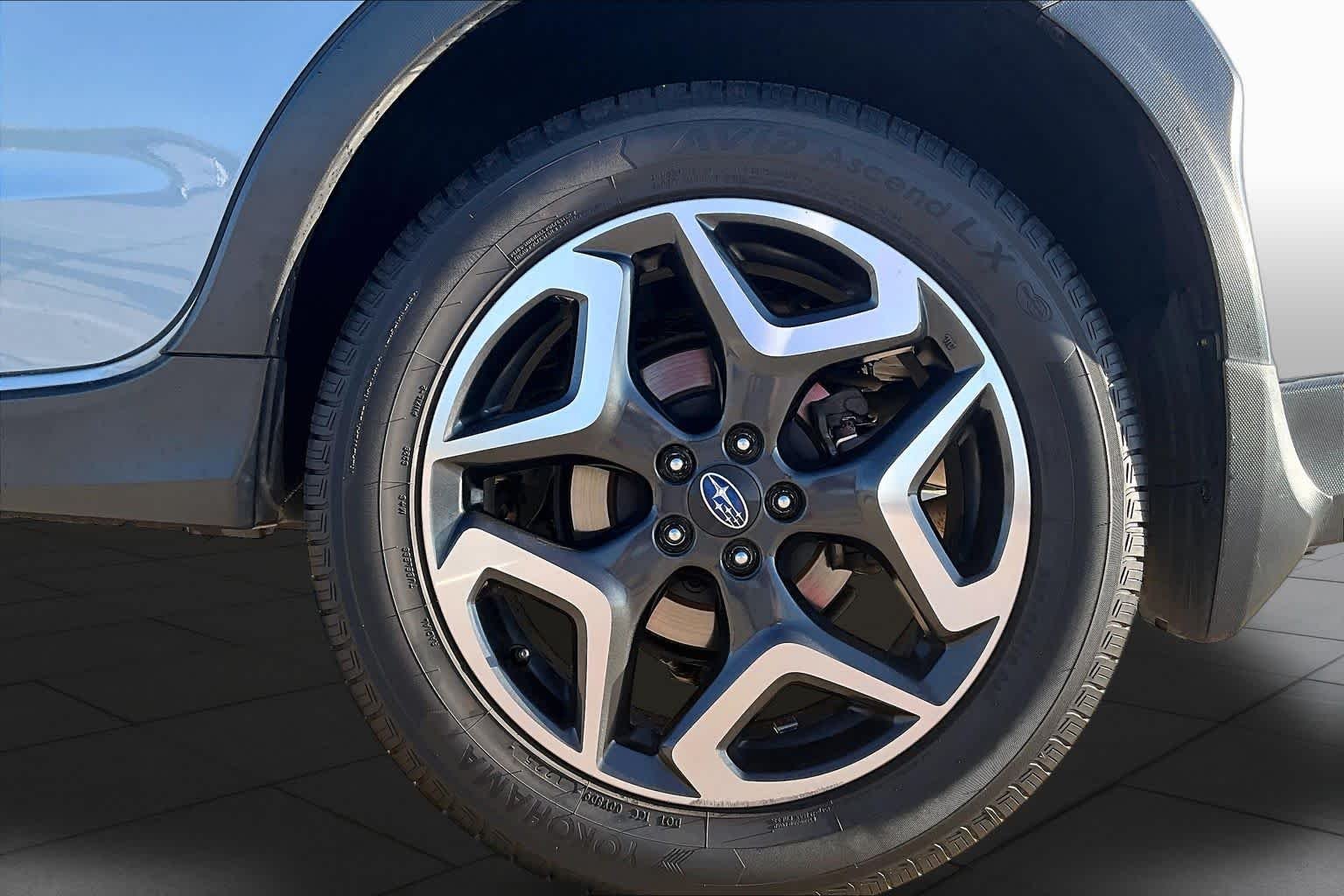 Used 2019 Cool Gray Khaki Subaru Limited image 11