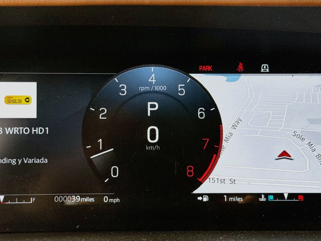 New 2026 Charente Grey Land Rover  OCTA image 12