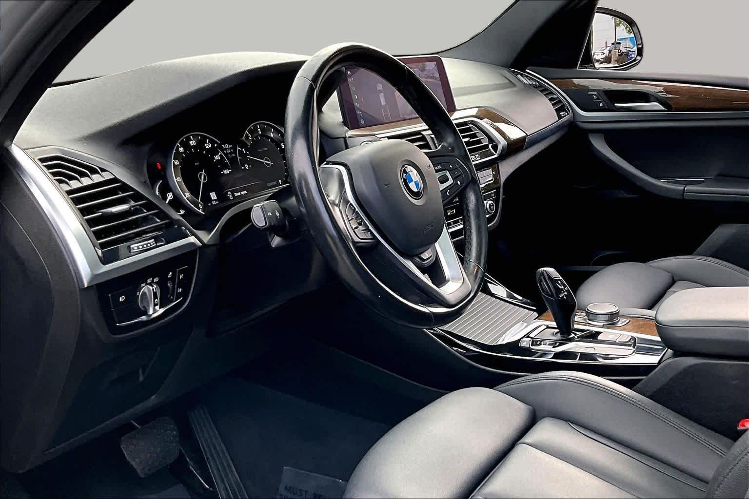Used 2019 Glacier Silver Metallic BMW xDrive30i image 17