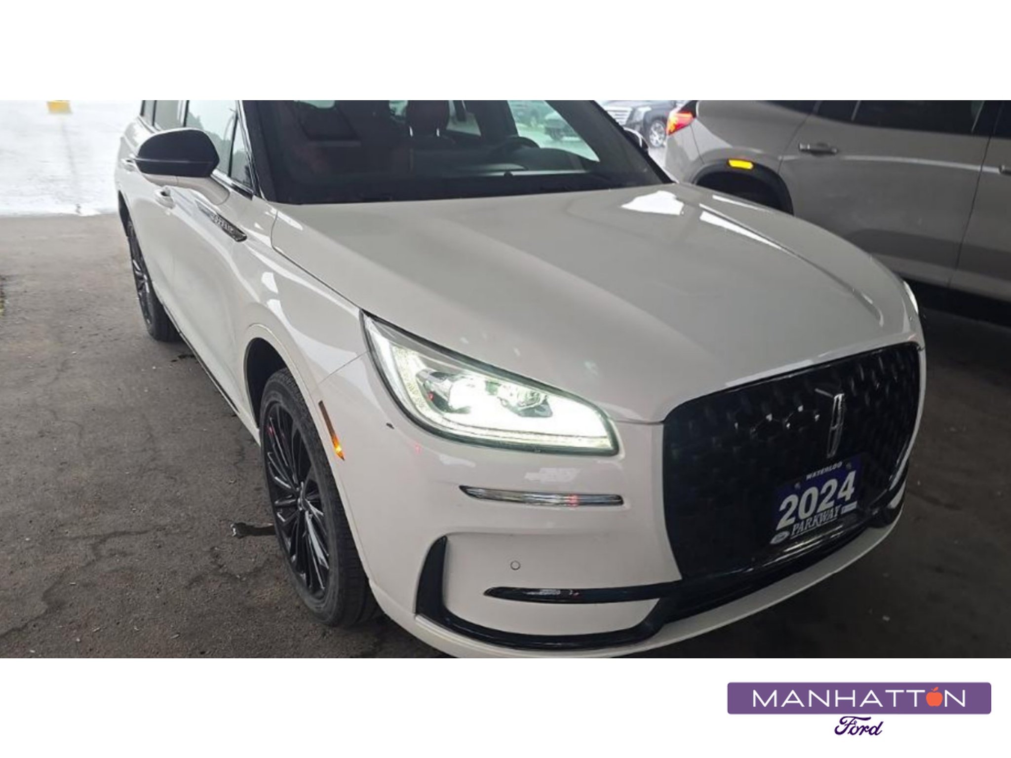 Used 2024 Pristine White Metallic Tri-Coat Lincoln Reserve image 1