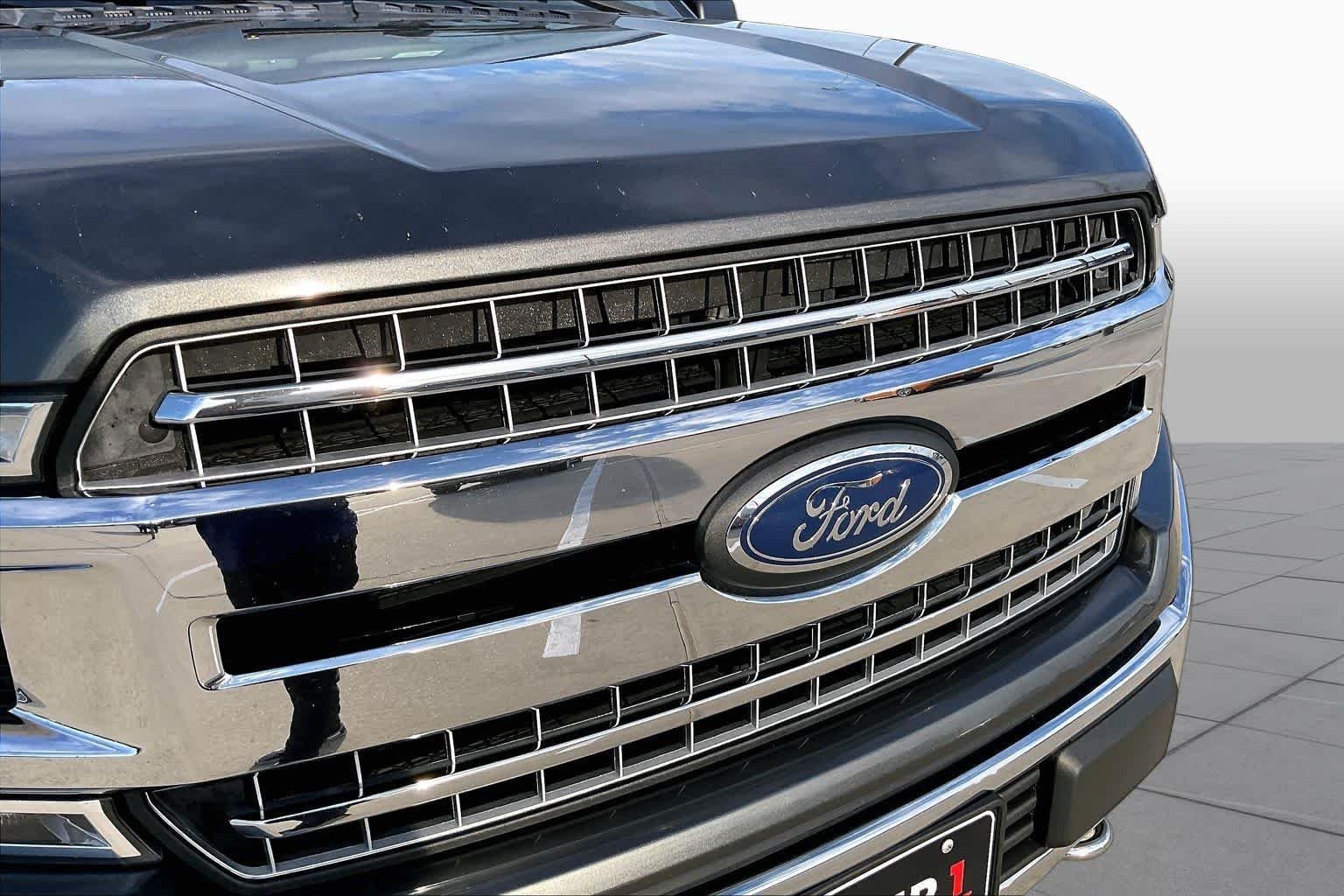 Used 2018 Magnetic Metallic Ford XLT image 28