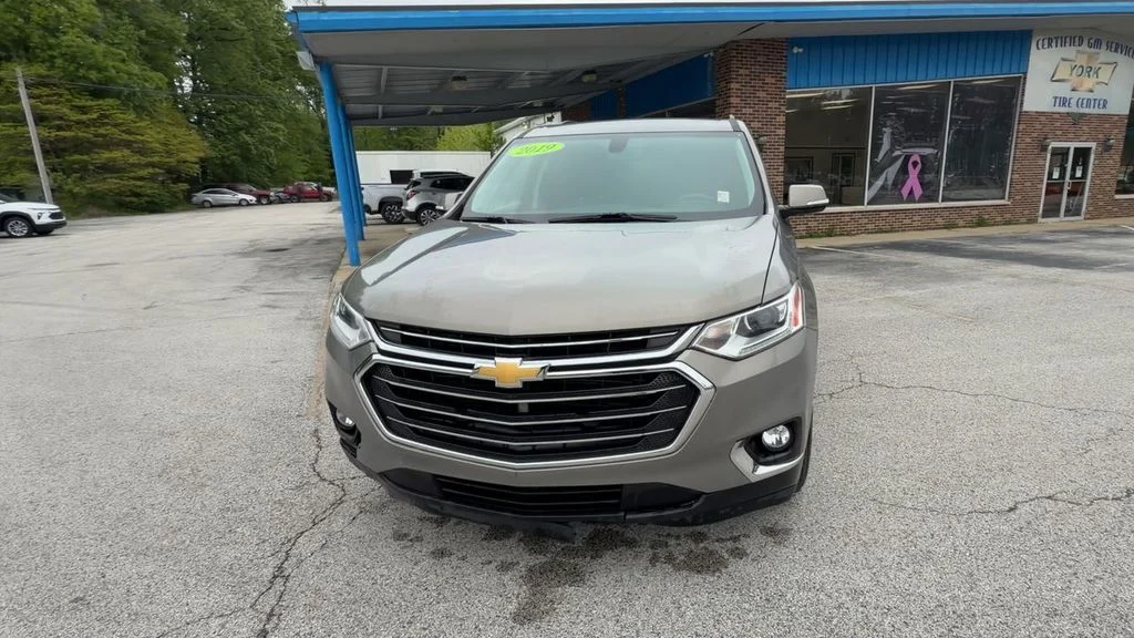 Used 2019  Chevrolet LT image 3