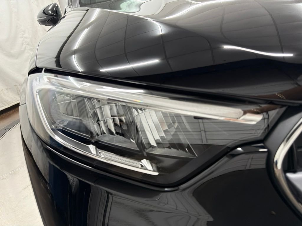 New 2027 Black Mercedes-Benz GLC 300 image 10