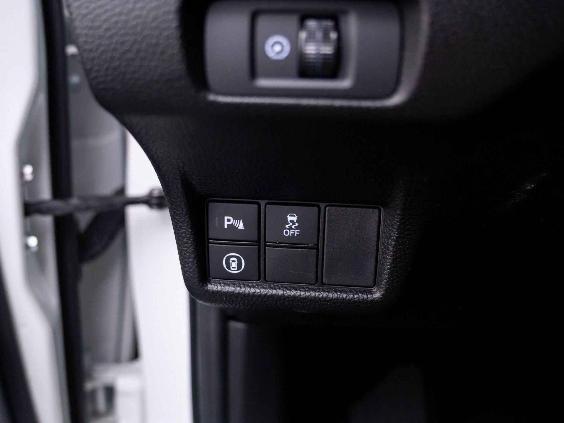 Used 2024 White Honda Touring image 31