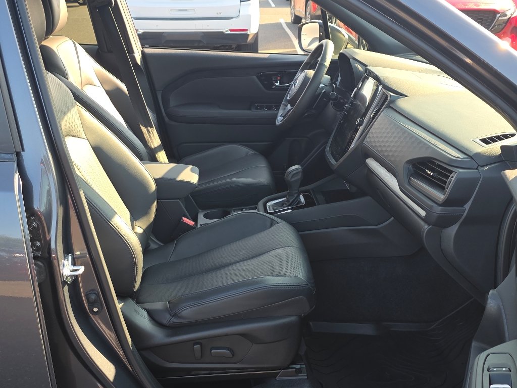 Used 2025 Magnetite Gray Metallic Subaru Limited image 22