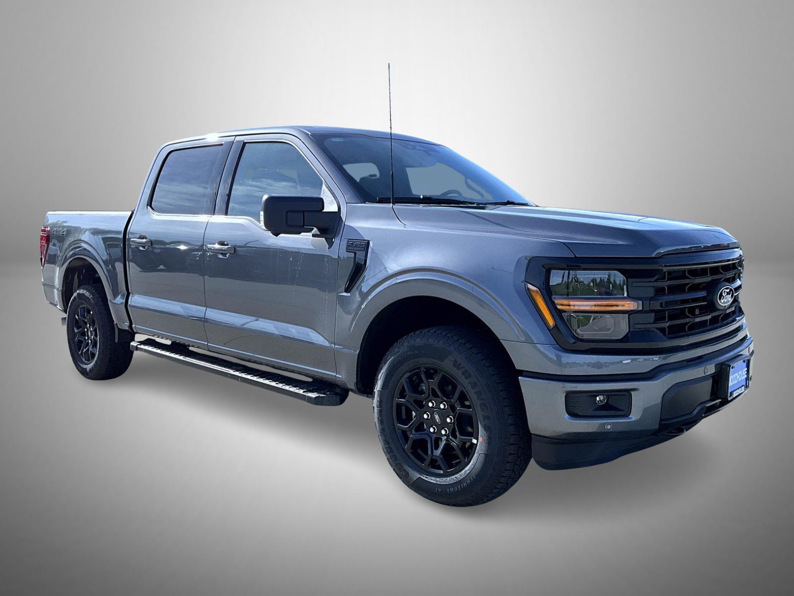 New 2026 Carbonized Gray Metallic Ford XLT image 3