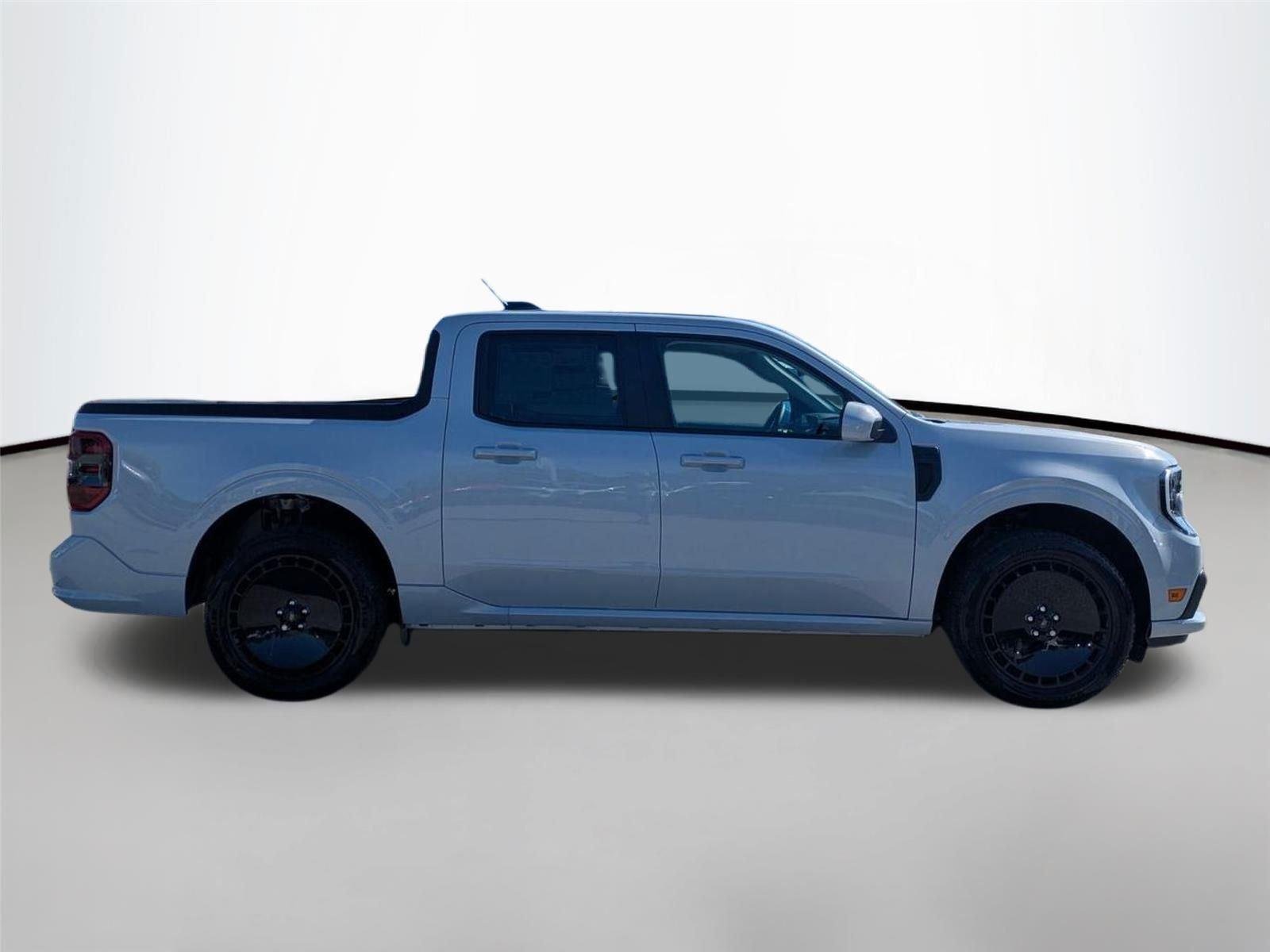 New 2026 Space White Metallic Ford Lobo™ image 4
