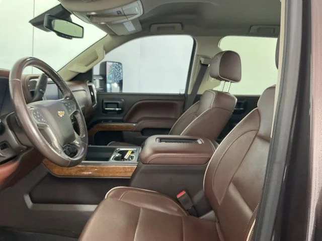 Used 2016 Autumn Bronze Chevrolet High Country image 9