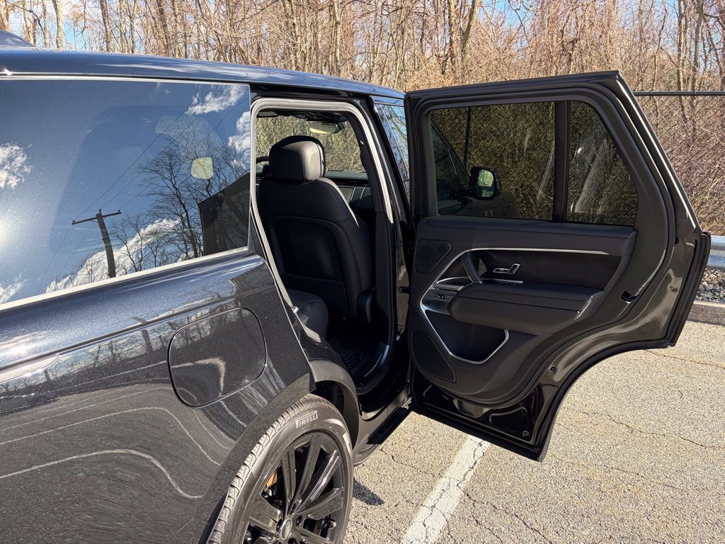 2025 Land Rover Range Rover SE - Photo 16