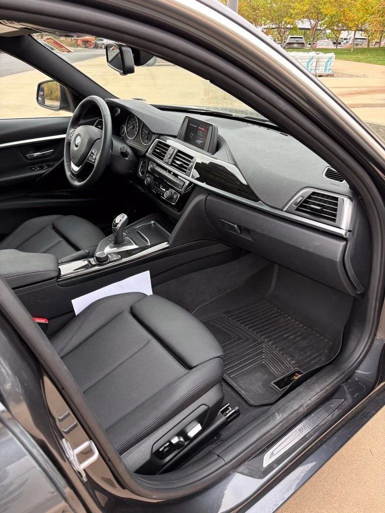 Used 2018 Mineral Grey Metallic BMW 330i xDrive image 11