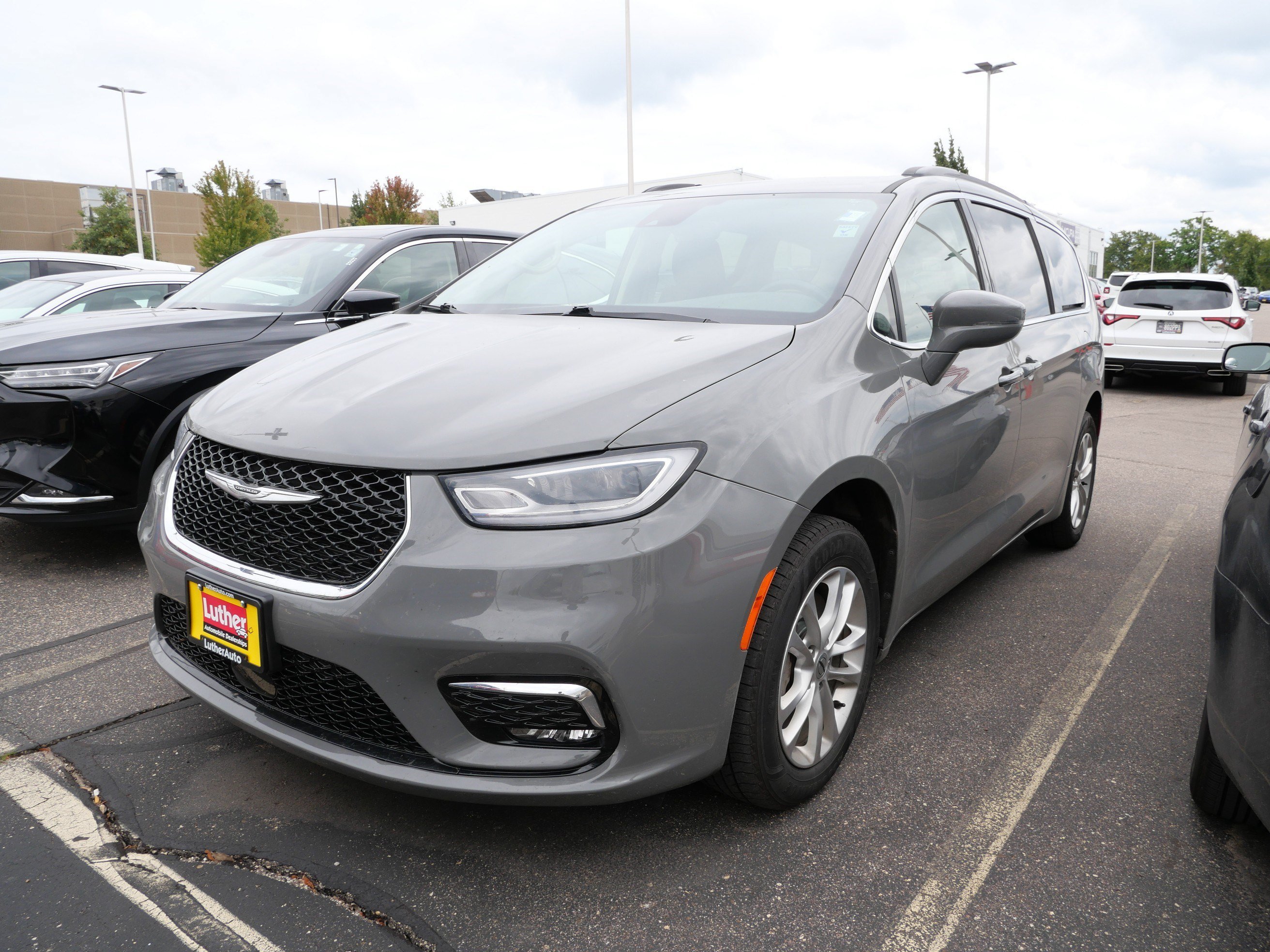 Used 2021 Chrysler Pacifica Touring with VIN 2C4RC3FG0MR518836 for sale in Vadnais Heights, Minnesota