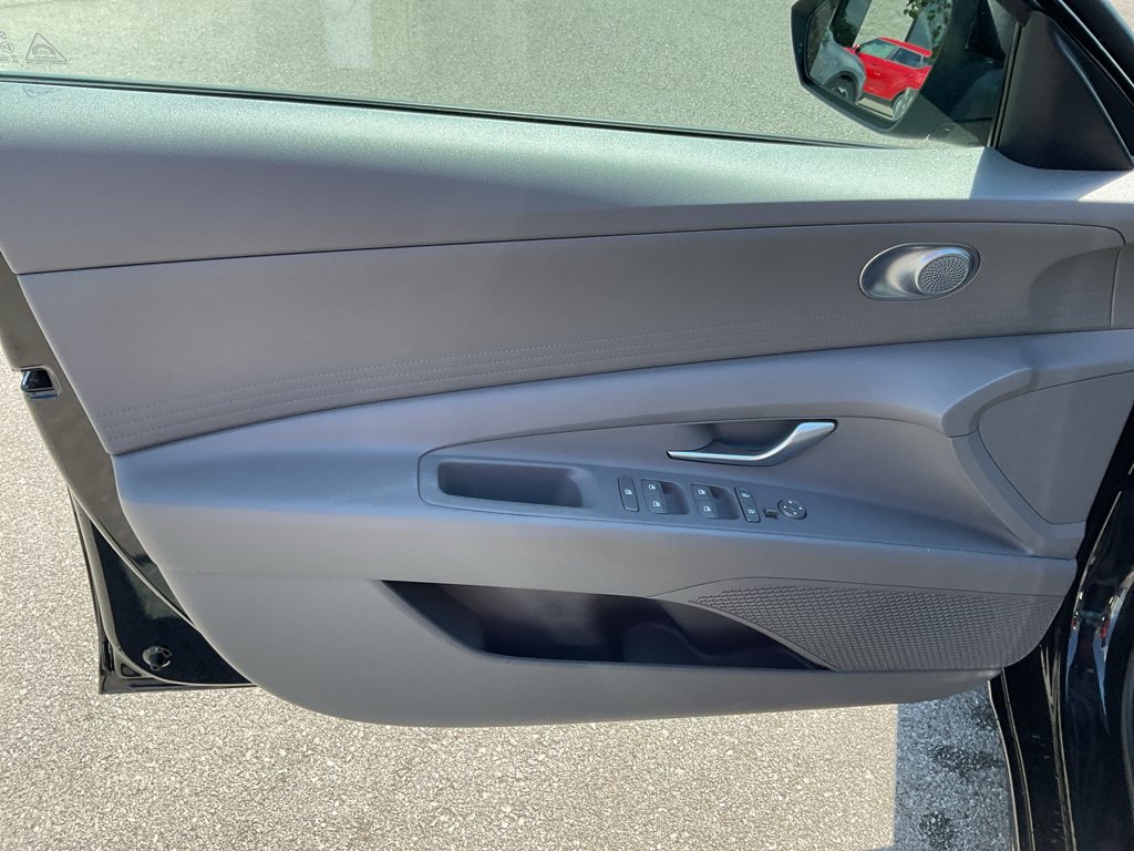 Used 2023 Onyx Black Hyundai Blue image 19