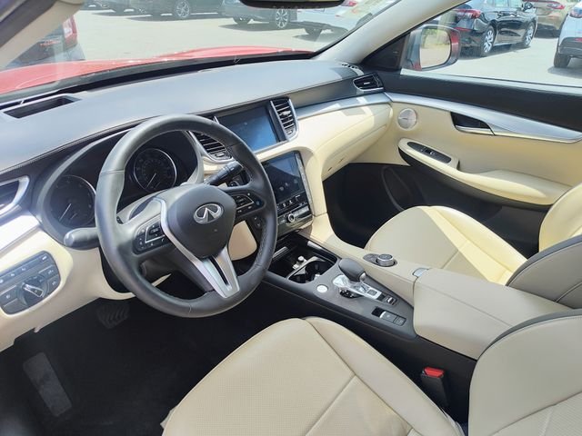 Used 2022 Red INFINITI Sensory image 4