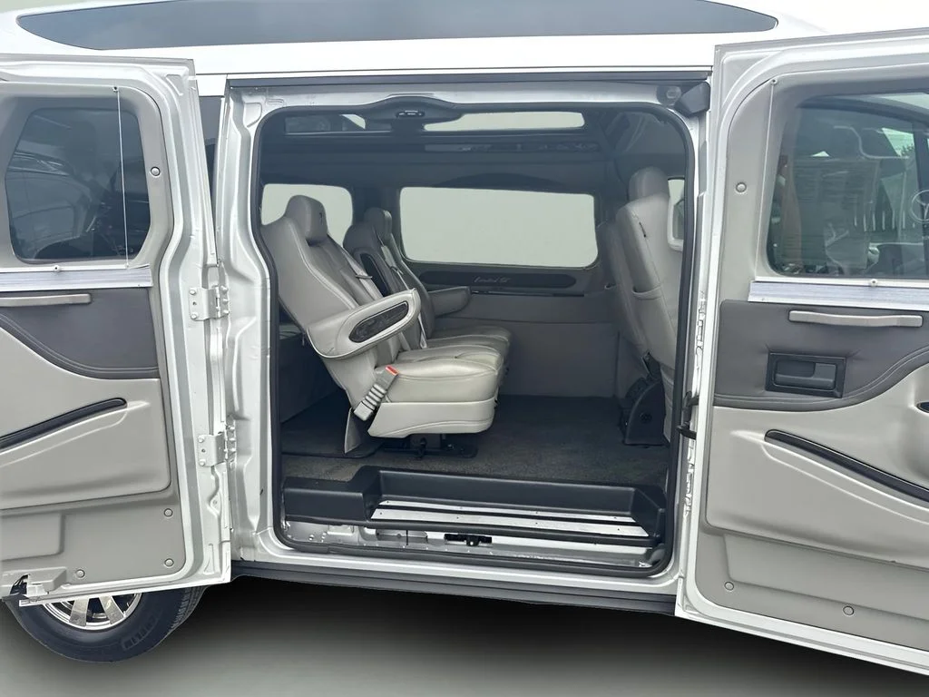 Used 2019 Silver Ford Base image 16