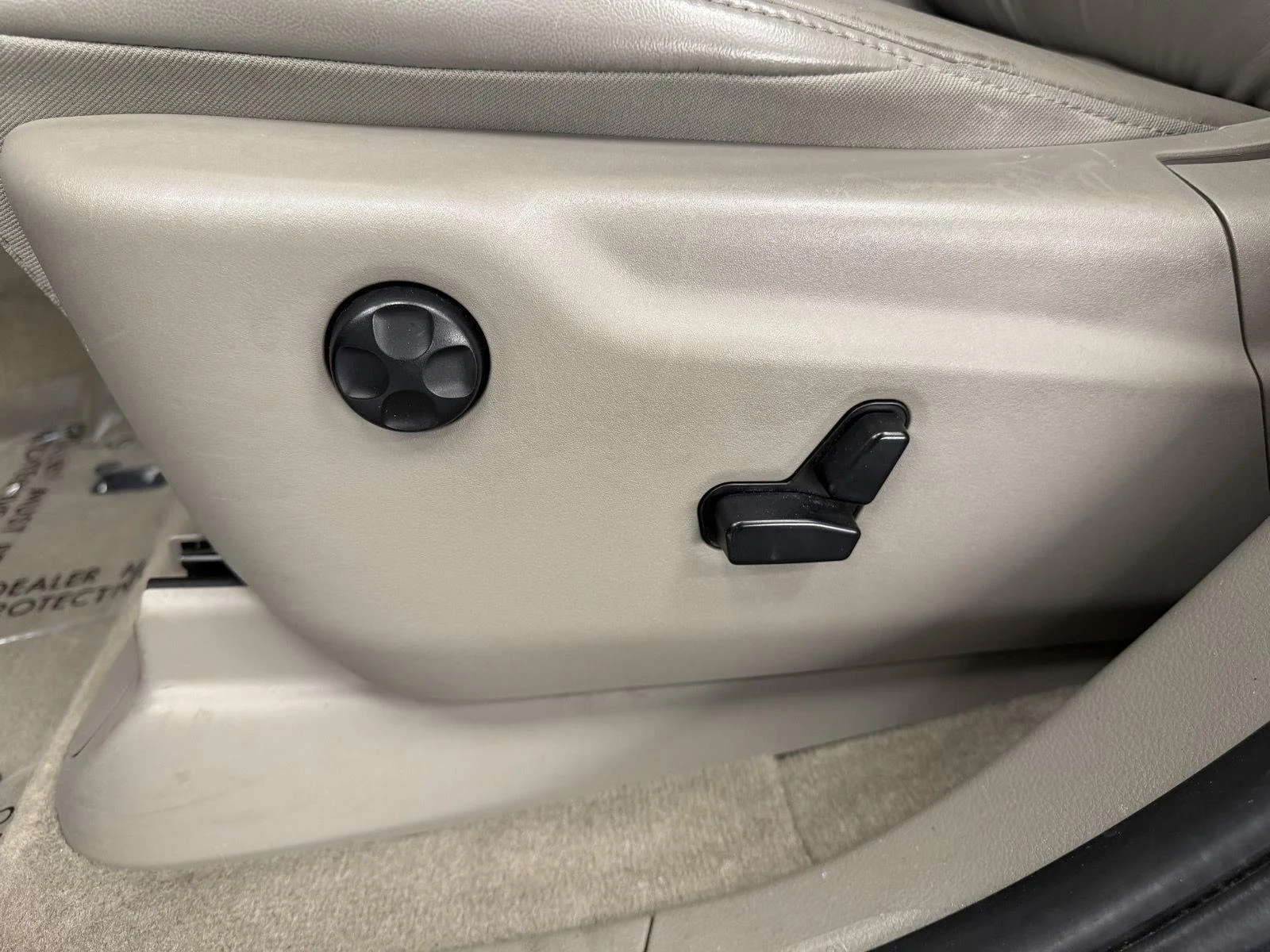 Used 2011 Dark Charcoal Pearl Jeep Laredo image 17