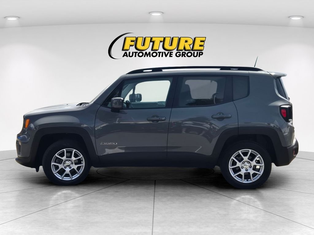 Used 2021 Gray Jeep Latitude image 7
