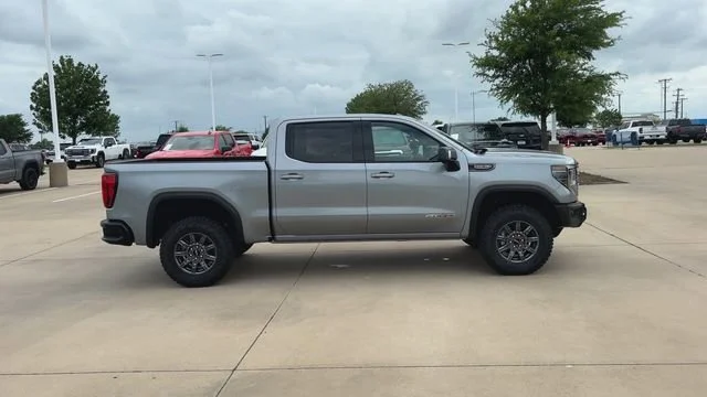2026 GMC Sierra 1500 AT4X - Photo 9