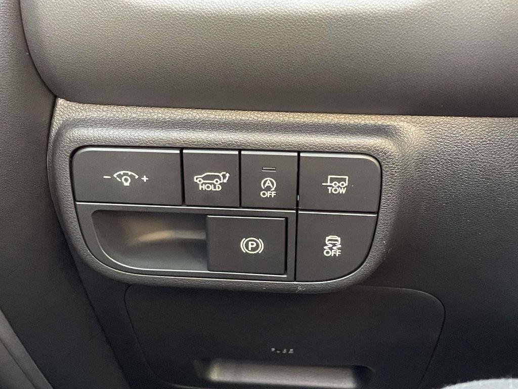 New 2026 White Hyundai SEL Premium FWD image 20