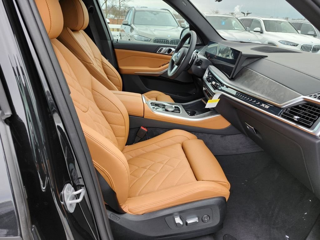 Used 2026 Black BMW xDrive50e image 11