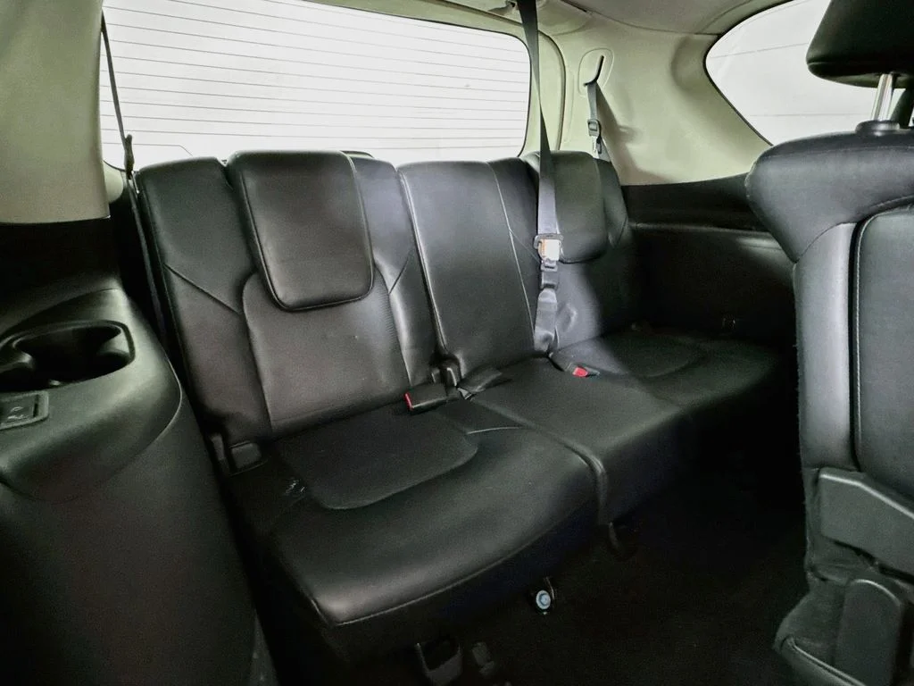 Used 2017 Pearl White Nissan SL image 36
