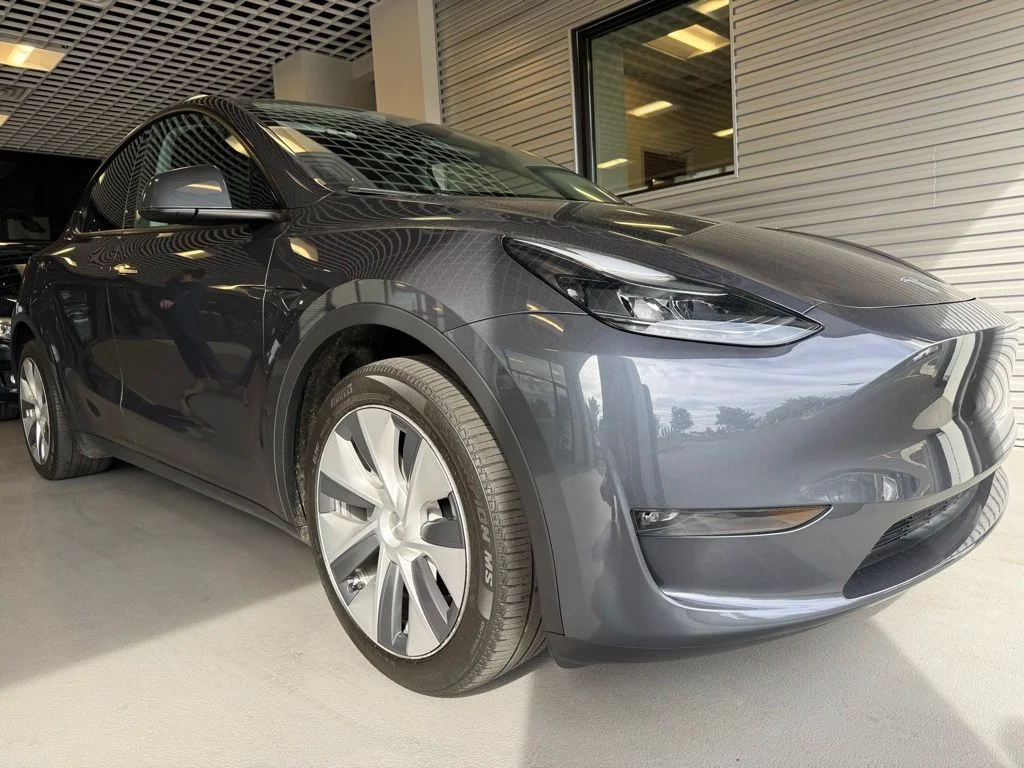 2023 Tesla Model Y Long Range Dual Motor All-Wheel Drive's photo