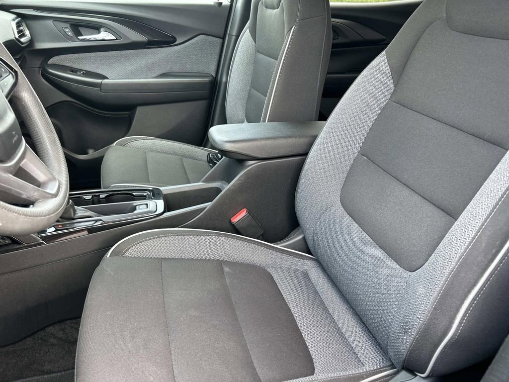 Used 2021 SCARLET RED METALLIC Chevrolet LT image 27