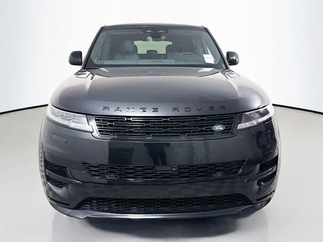 New 2026 Santorini Black Metallic Land Rover Dynamic SE image 2