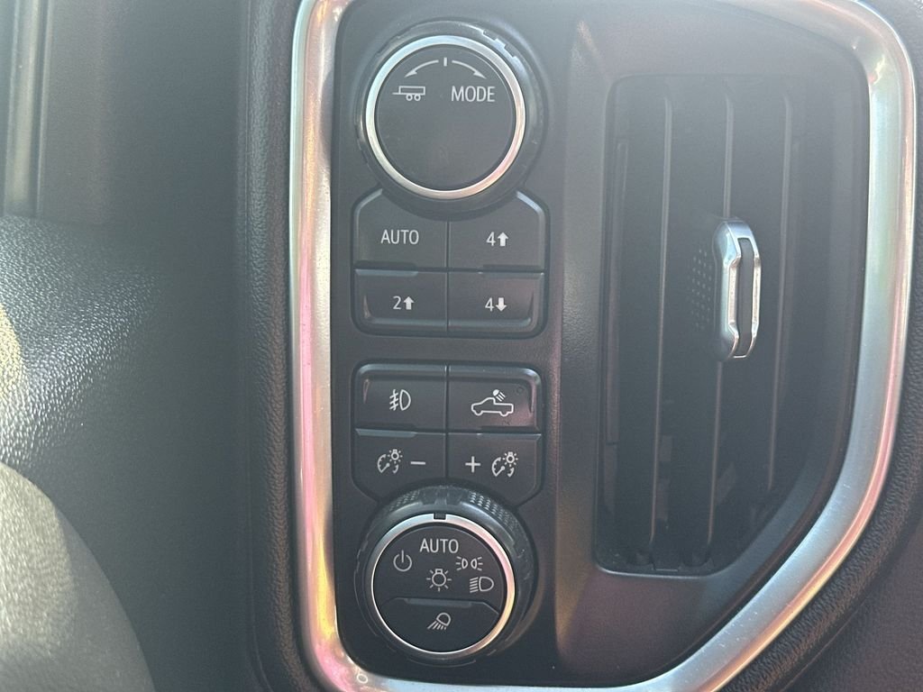 Used 2022 Summit White Chevrolet LTZ image 30