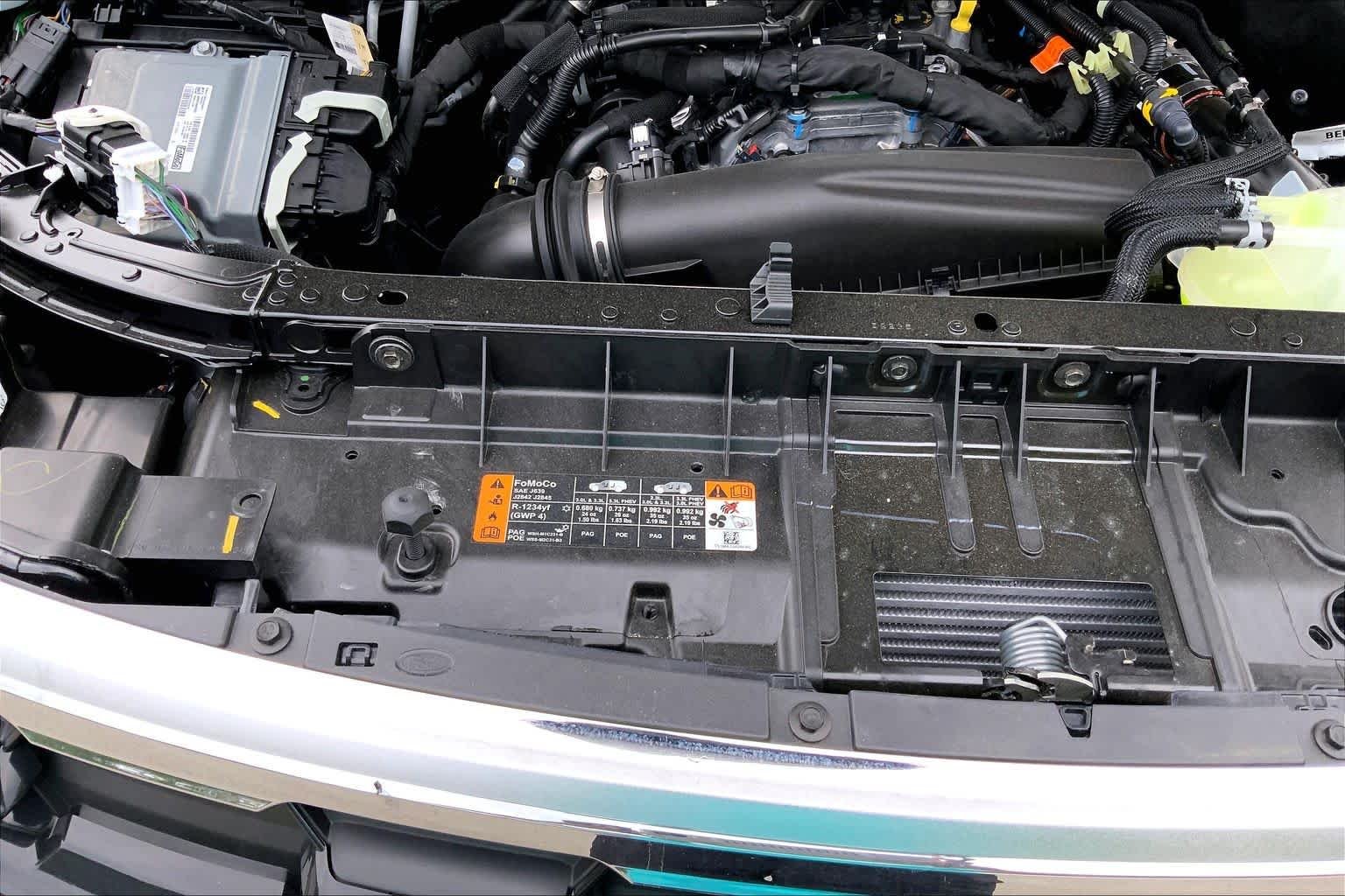 2026 Ford Explorer Active - Photo 15
