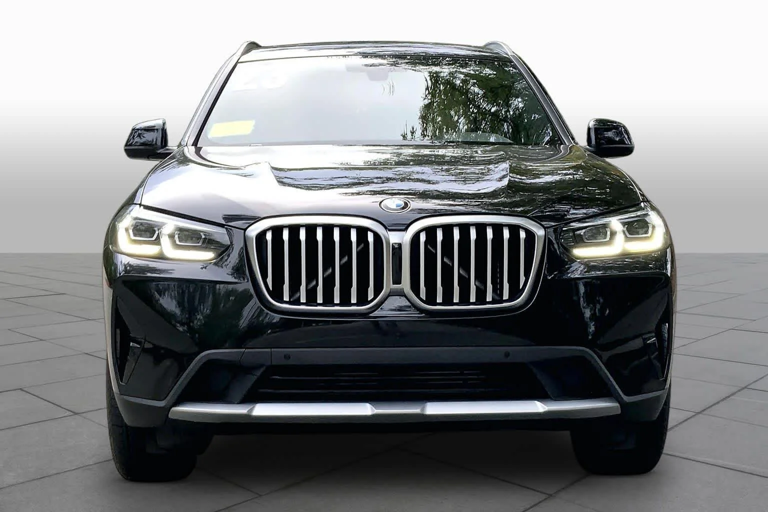 Used 2023 Black Sapphire Metallic BMW xDrive30i image 3