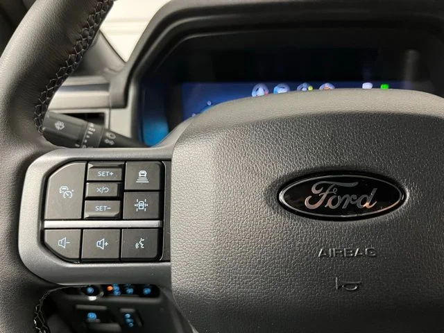 Used 2025 White Ford Lariat image 30