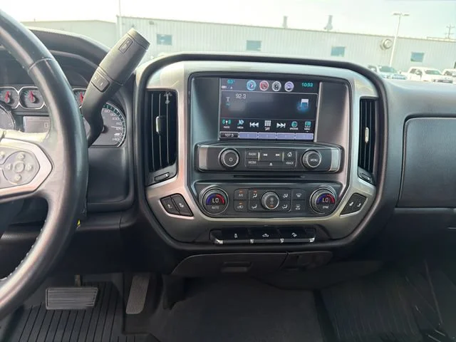 Used 2018 CAJUN RED TINTCOAT Chevrolet LT image 21