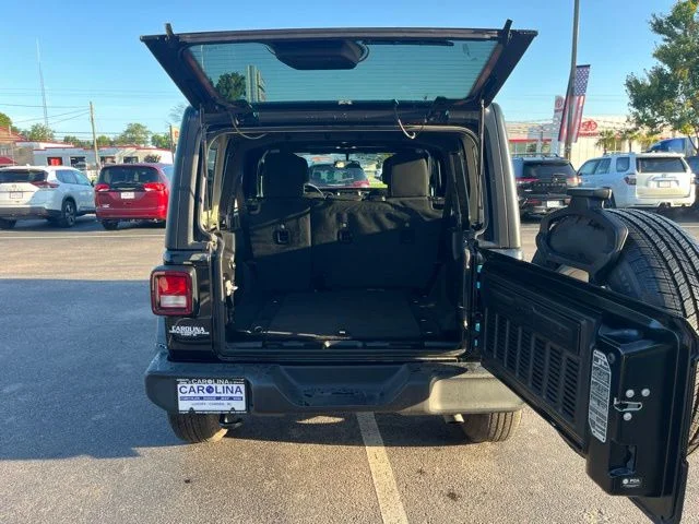 Used 2022 Black Jeep Unlimited Sport S image 30