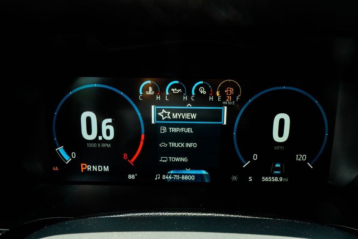 Used 2023 Red Ford Lariat image 34