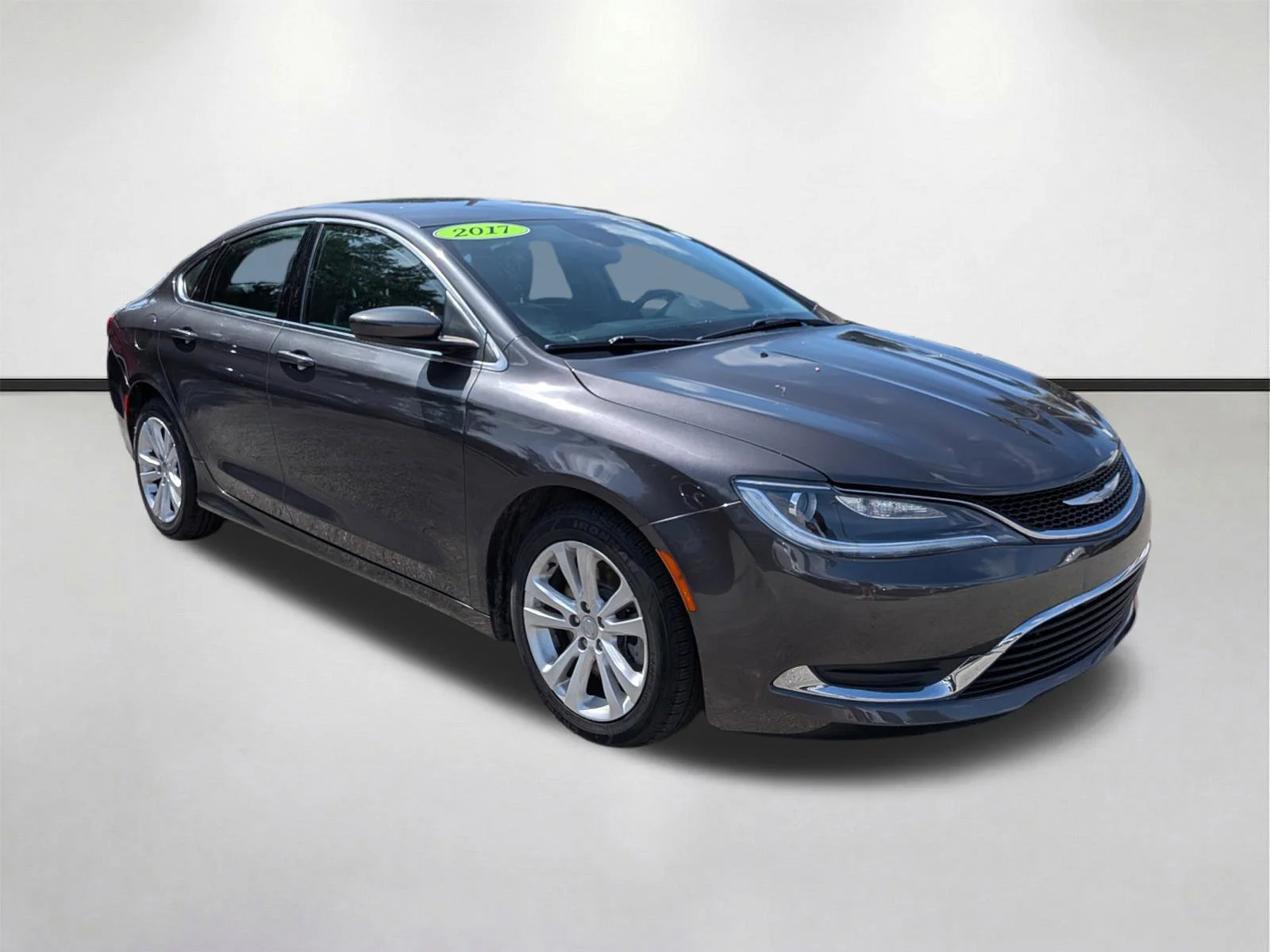 2017 Chrysler 200 Limited Platinum's photo