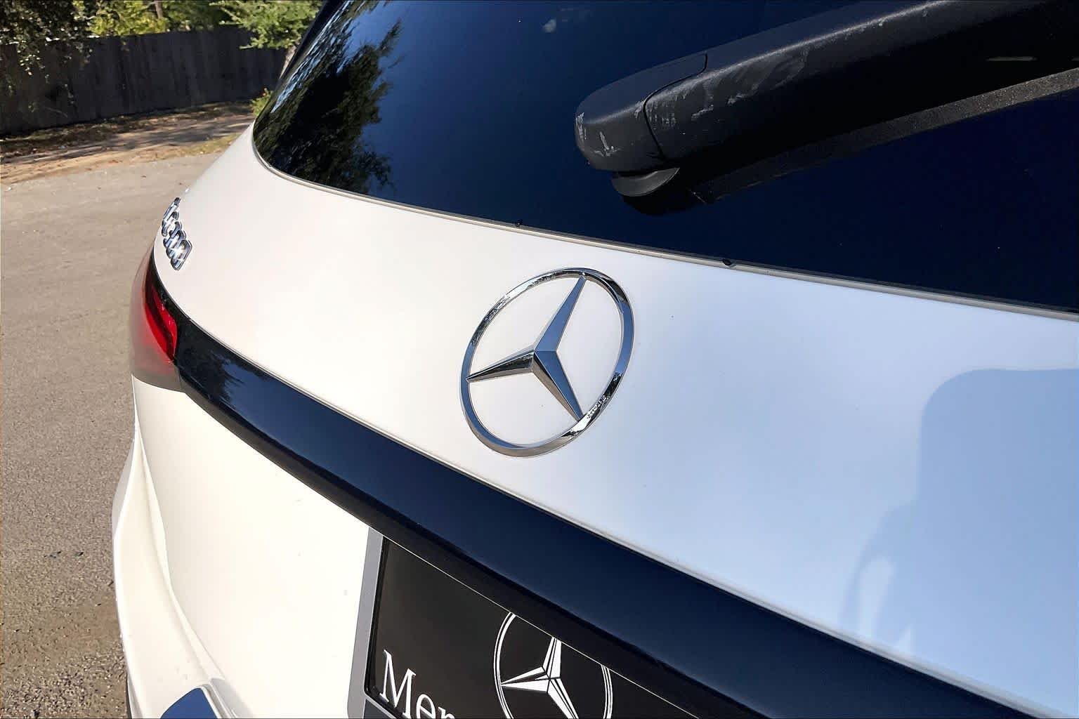 Used 2023 Polar White Mercedes-Benz GLC 300 image 30