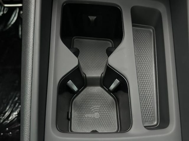 New 2026 Deep Black Pearl Volkswagen 2.0T SE R-Line Black image 36