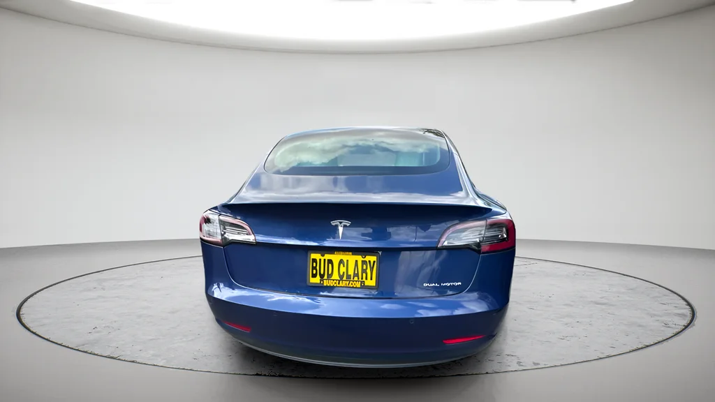 Used 2020 Blue Tesla Long Range image 5